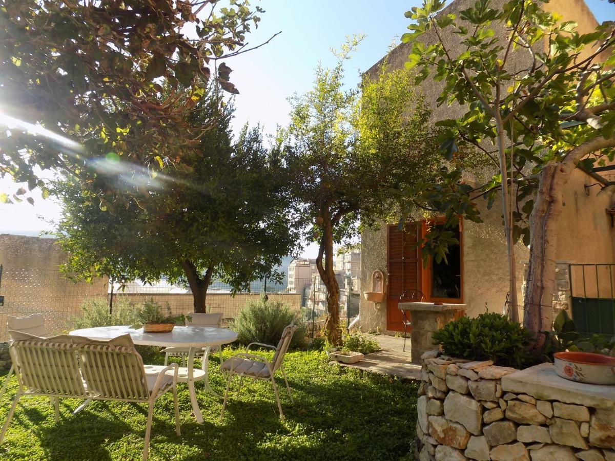 Garden&House Amore Vero Модіка Екстер'єр фото